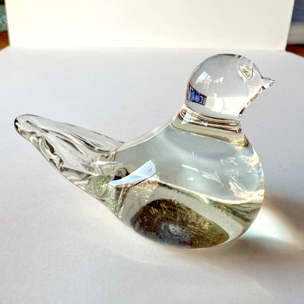 Bob and Maude St Clair Clear Bird Glass Art - Picture 5 of 10